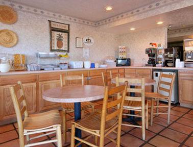 Super 8 By Wyndham Portales Motel Restaurant foto